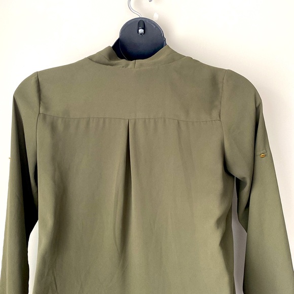 Mossimo Women’s Olive Green Blouse - Picture 4 of 9